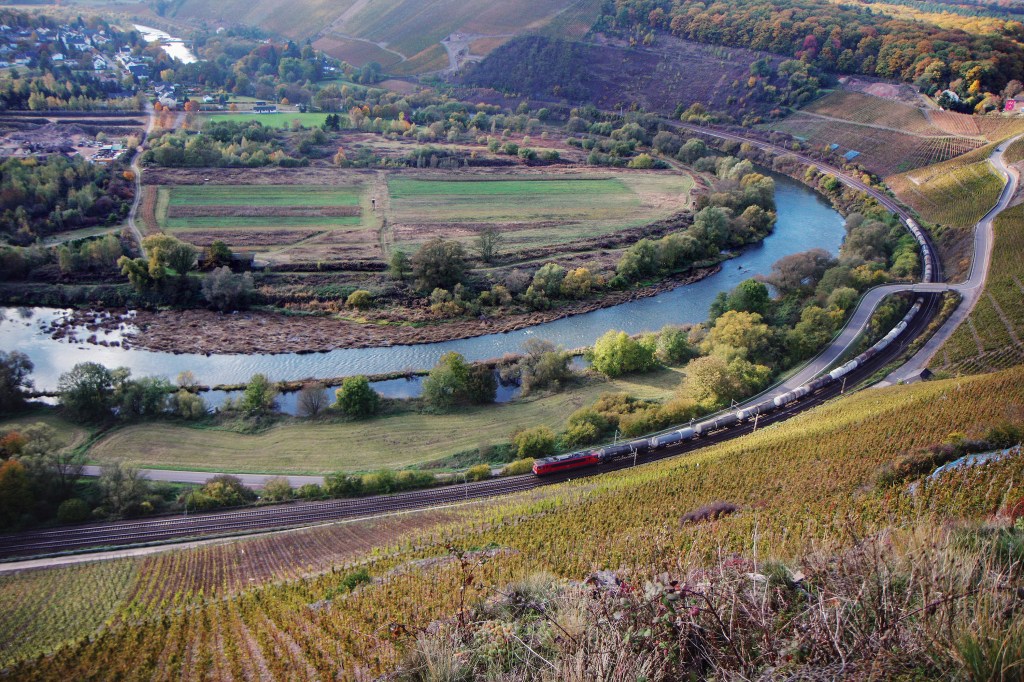 죄책감에서 열망으로, 의무에서 선택으로. 유럽이 제안하는 여행의 새로운 표준.
